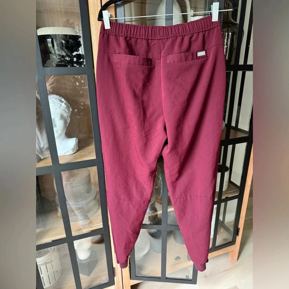 FIGS Scrubs Tansen Joggers Pants Burgundy pockets ribbed ankle elastic wine red